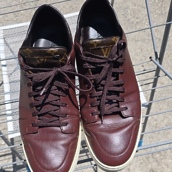 Louis Vuitton Monogram Calfskin Frontrow Sneaker - Picture 1 of 13